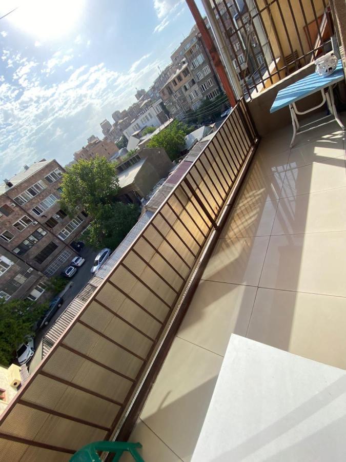 Luxe Apartment In Center Yerevan Exterior photo