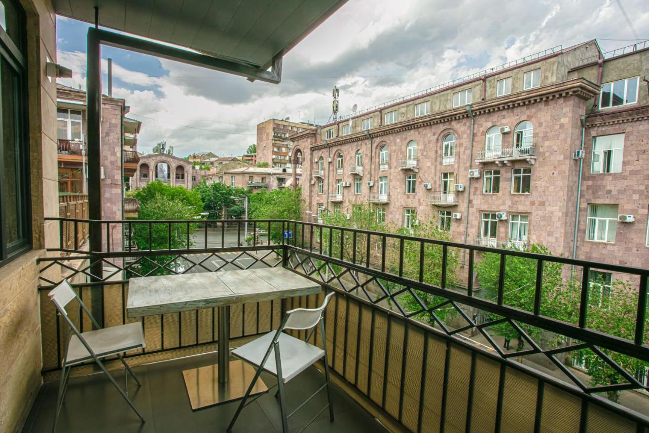 Luxe Apartment In Center Yerevan Exterior photo